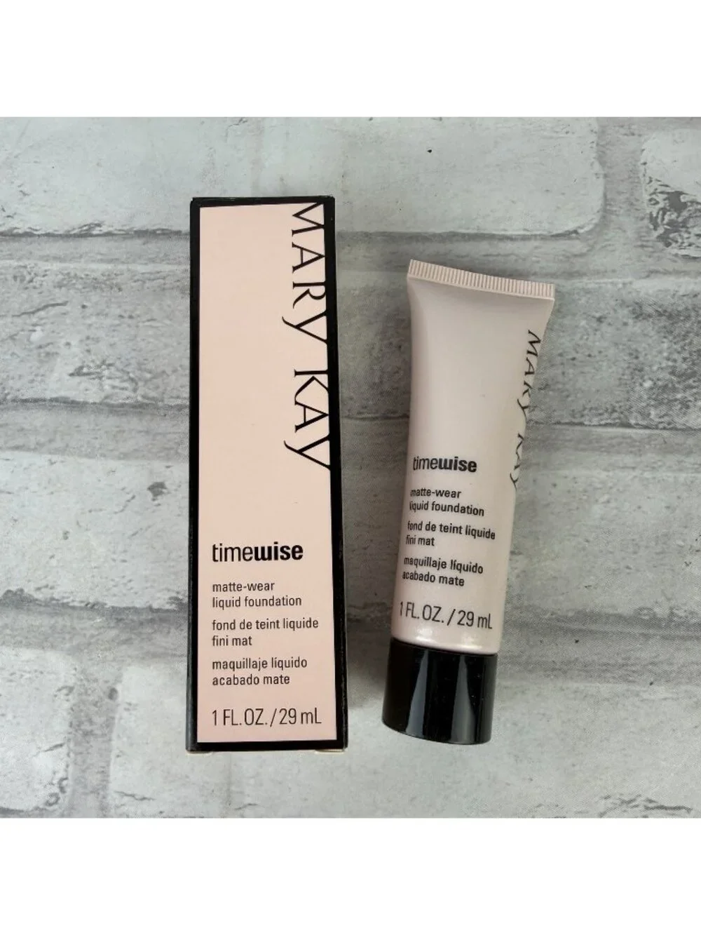 Mary Kay Timewise Matte Wear Liquid Foundation Ivory 3 Combo/Oily NOS 038752